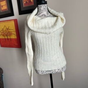 Elegant mohair Cream Sweater